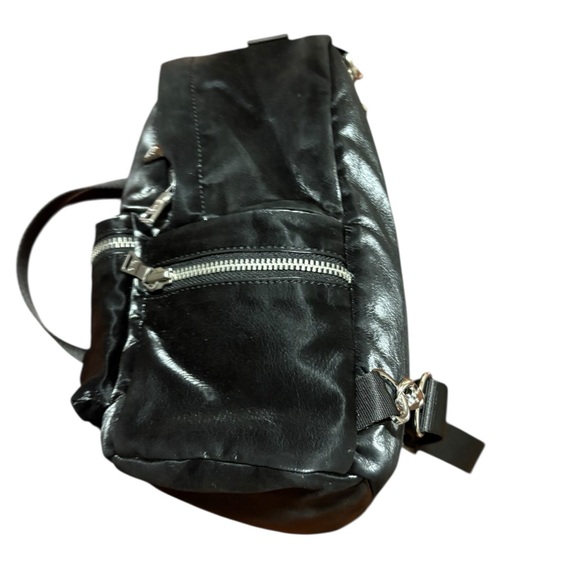 Alo Yoga Luxe Backpack Black - Picture 2 of 9